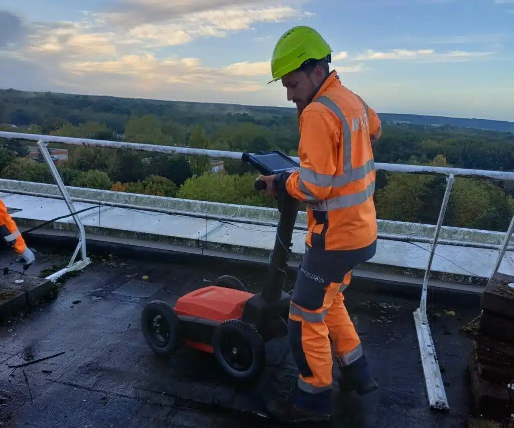 Technicien 2 en intervention à Caen